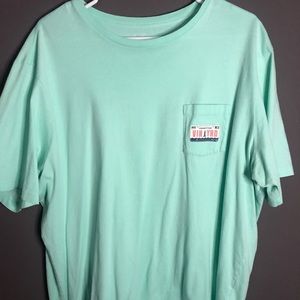 Vineyard vines t-shirt